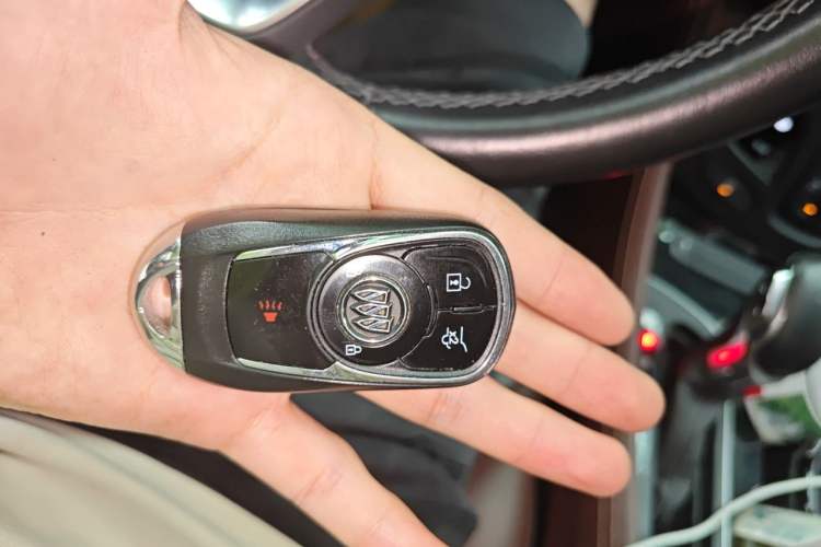 Used Buick Envision 2018 20T Two-Wheel Drive Luxury Model Vehicle Key