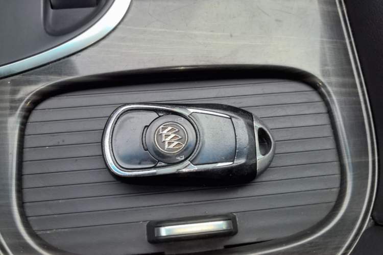 Used Buick Envision 2018 20T Two-Wheel-Drive Leading Model Vehicle Key
