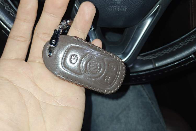 Used Buick Envision 2018 28T Four-Wheel Drive Luxury Model Vehicle Key