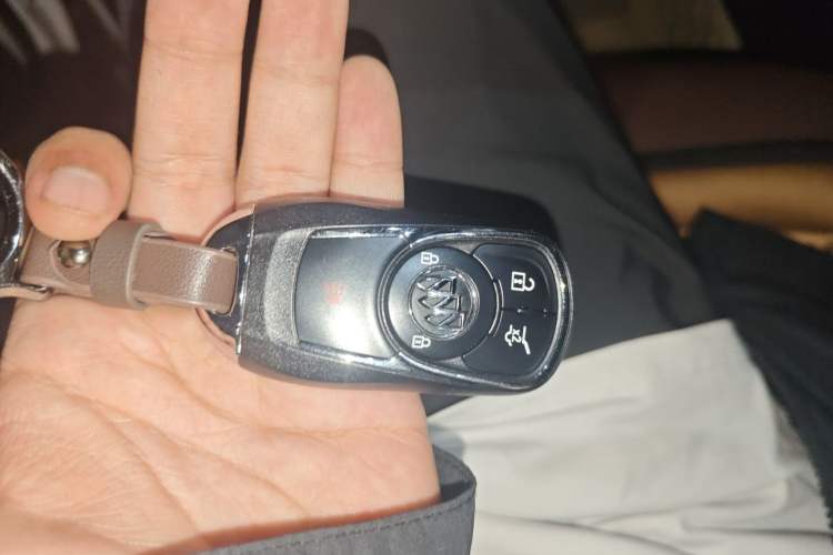 Used Buick Envision 2018 28T Four-Wheel Drive Elite Version Vehicle Key