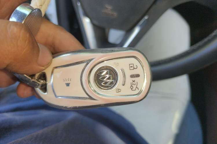Used Buick Envision 2018 20T Two-Wheel Drive Luxury Model Vehicle Key