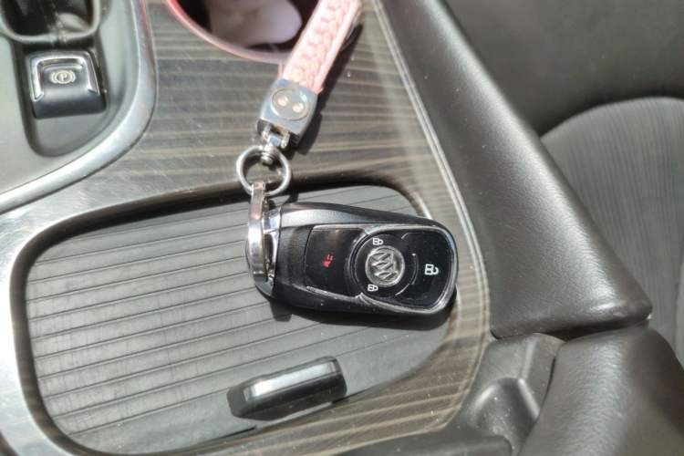 Used Buick Envision 2018 20T Two-Wheel-Drive Leading Model Vehicle Key