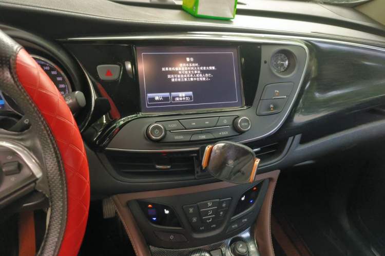 Used Buick Envision 2018 28T Four-Wheel Drive Elite Version Audio And AC Panel