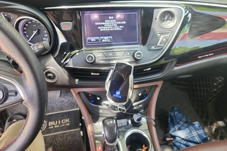 Used Buick Envision 2019 20T Two-Wheel Drive Luxury Version China VI Standard Audio And AC Panel