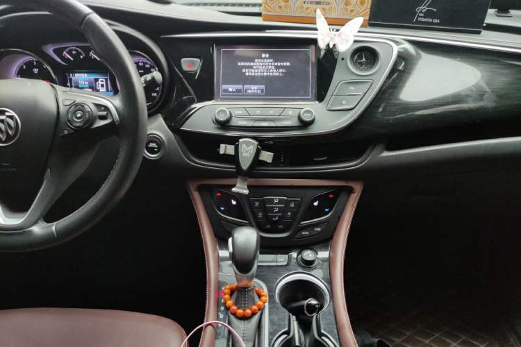 Used Buick Envision 2019 28T 4x4 Elite Version China V Standard Audio And AC Panel