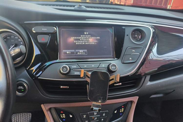 Used Buick Envision 2019 28T Four-Wheel Drive Elite Version China VI Standard Audio And AC Panel