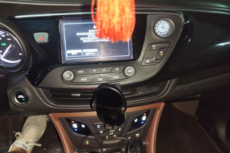 Used Buick Envision 2019 20T Two-Wheel Drive Luxury Version China V Standard Audio And AC Panel