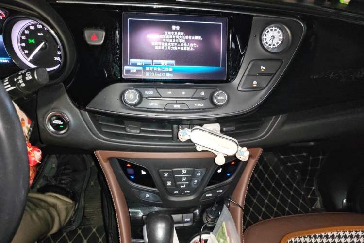 Used Buick Envision 2019 28T 4x4 Elite Version China V Standard Audio And AC Panel