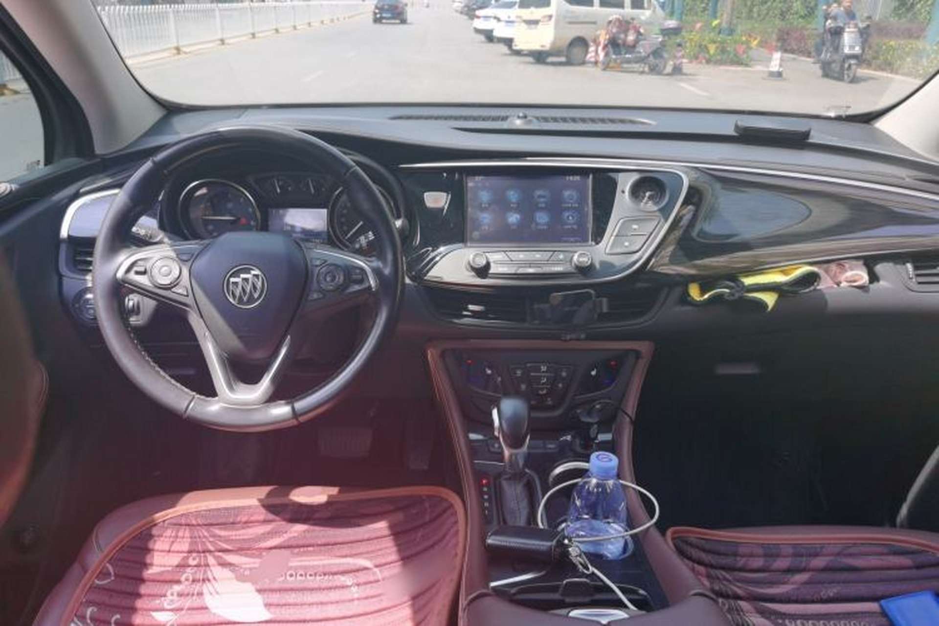 Used Buick Envision 2019 28T Four-Wheel Drive Elite Version China VI Standard Center Console