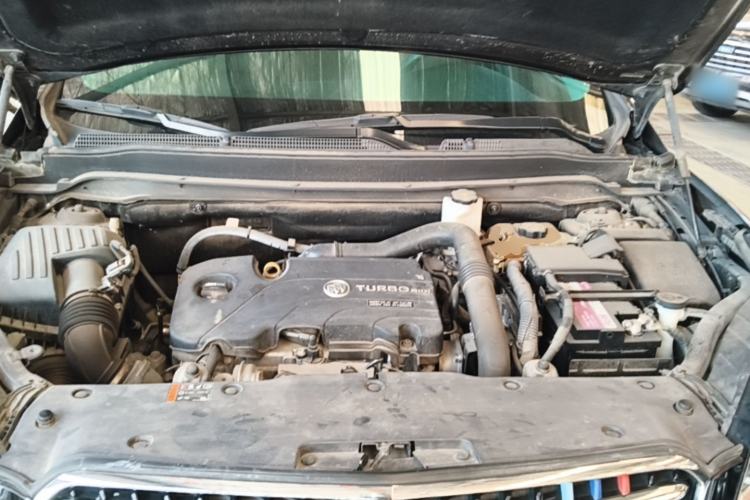 Used Buick Envision 2019 20T Two-Wheel Drive Luxury Version China VI Standard Engine Bay