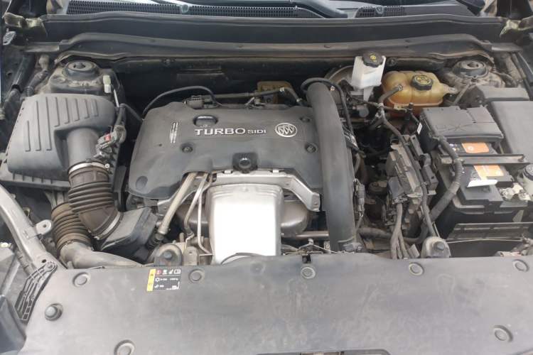 Used Buick Envision 2019 28T 4x4 Elite Version China V Standard Engine Bay