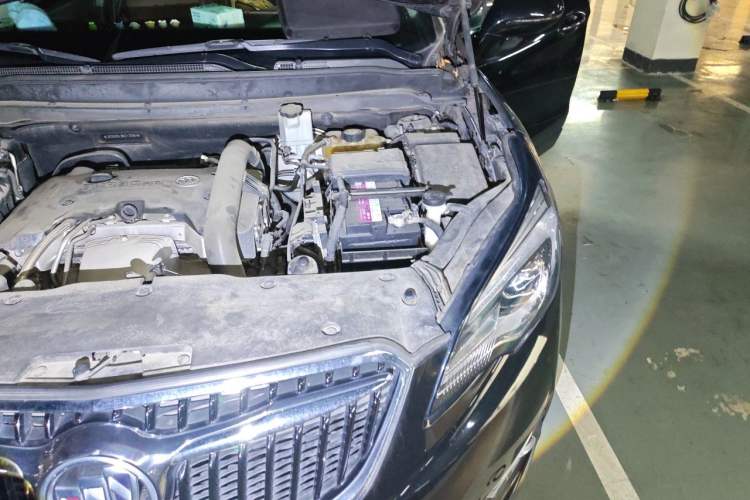 Used Buick Envision 2019 28T 4x4 Elite Version China V Standard Engine Bay Left