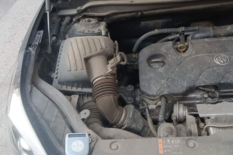 Used Buick Envision 2019 20T Two-Wheel Drive Luxury Version China VI Standard Engine Bay Right