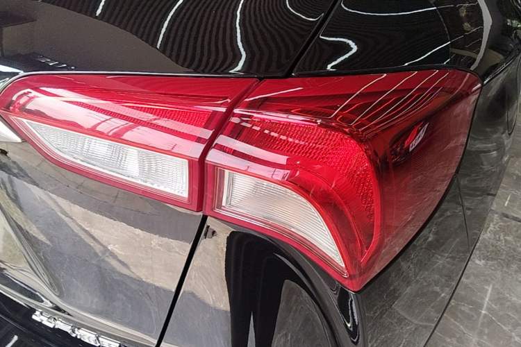 Used Buick Envision 2019 20T Two-Wheel Drive Leading Model China VI Standard Exterior 3