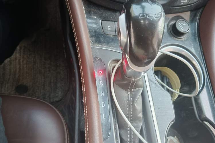 Used Buick Envision 2019 20T Two-Wheel Drive Luxury Version China VI Standard Gear Lever