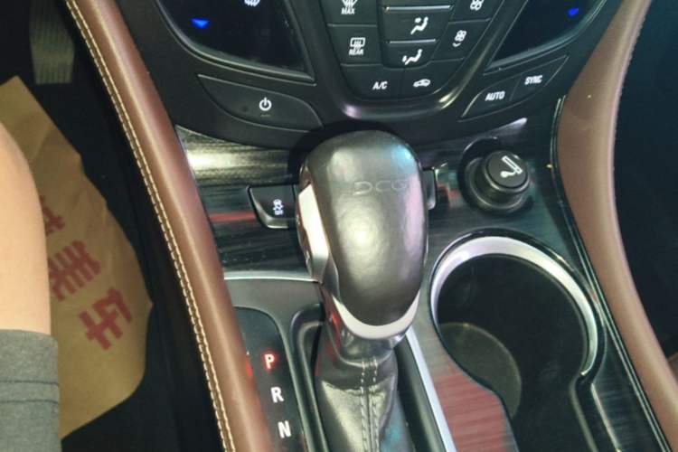 Used Buick Envision 2019 20T Two-Wheel Drive Luxury Version China VI Standard Gear Lever