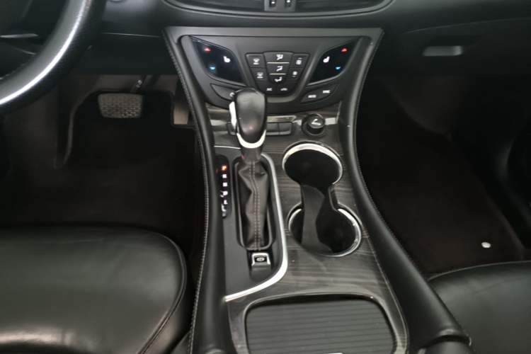 Used Buick Envision 2019 20T Two-Wheel Drive Elite Version China VI Standard Gear Lever
