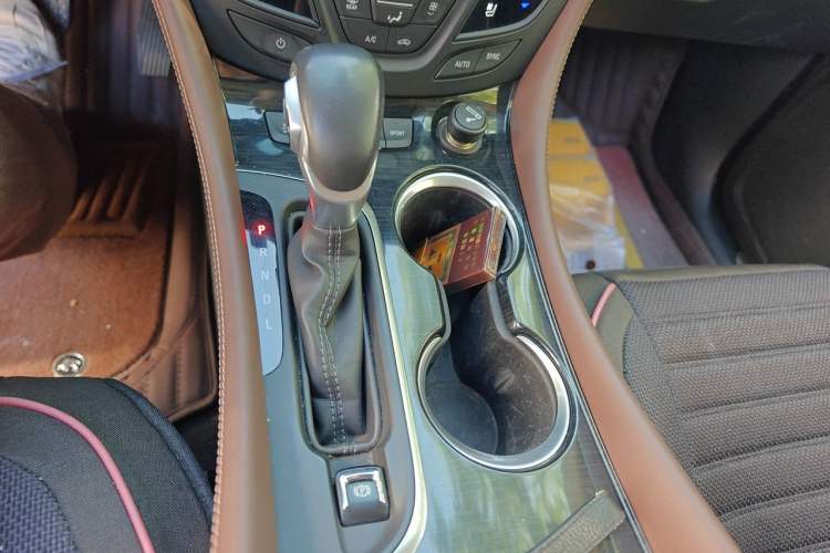 Used Buick Envision 2019 28T Four-Wheel Drive Luxury Version China V Standard Gear Lever