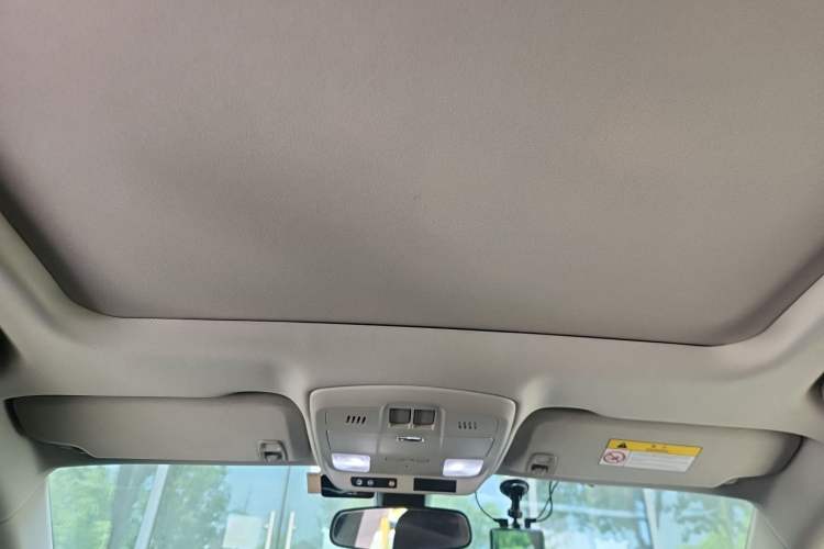 Used Buick Envision 2019 20T Two-Wheel Drive Luxury Version China VI Standard Headliner