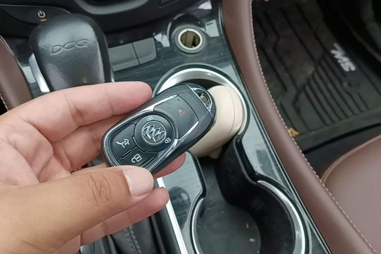 Used Buick Envision 2019 20T Two-Wheel Drive Luxury Version China VI Standard Interior 1