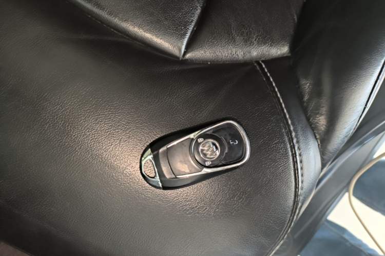 Used Buick Envision 2019 20T Two-Wheel Drive Elite Version China VI Standard Interior 1