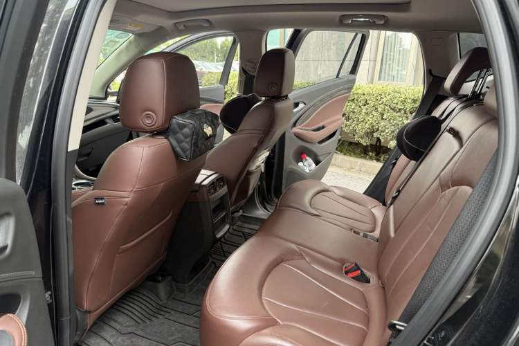 Used Buick Envision 2019 20T Two-Wheel Drive Luxury Version China VI Standard Interior 3
