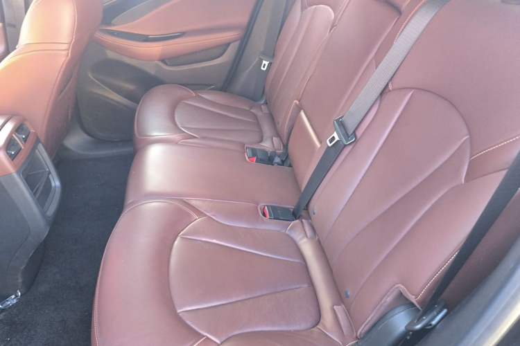 Used Buick Envision 2019 28T Four-Wheel Drive Elite Version China VI Standard Left Rear Seat
