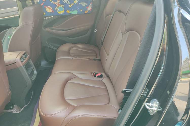 Used Buick Envision 2019 20T Two-Wheel Drive Luxury Version China V Standard Left Rear Seat