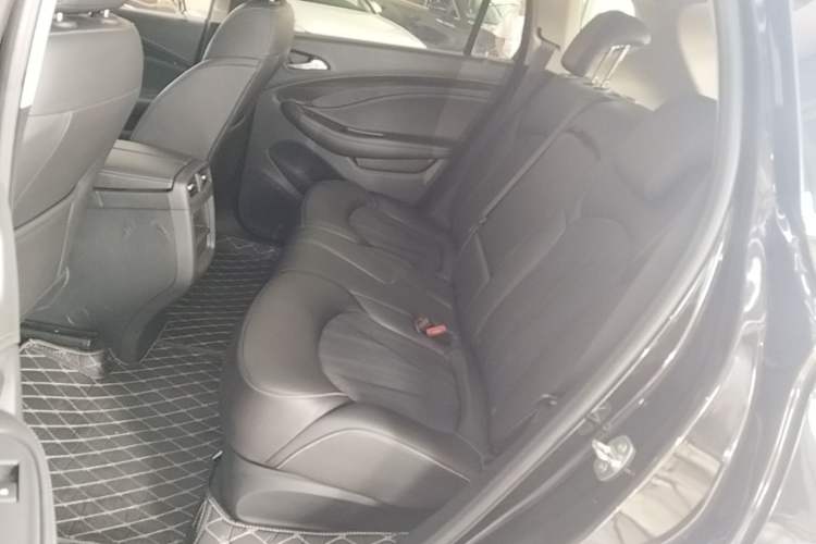 Used Buick Envision 2019 20T Two-Wheel Drive Leading Model China VI Standard Left Rear Seat