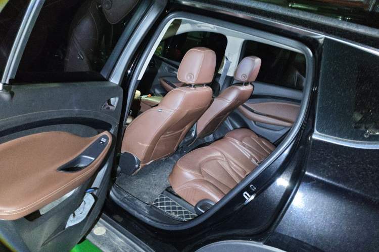 Used Buick Envision 2019 28T 4x4 Elite Version China V Standard Left Rear Seat
