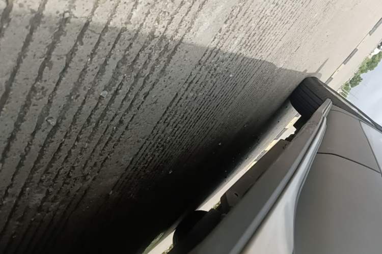 Used Buick Envision 2019 20T Two-Wheel Drive Luxury Version China VI Standard Left Side Sill