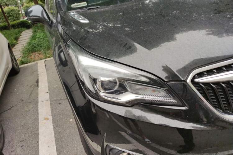 Used Buick Envision 2019 28T 4x4 Elite Version China V Standard Right Front Headlight