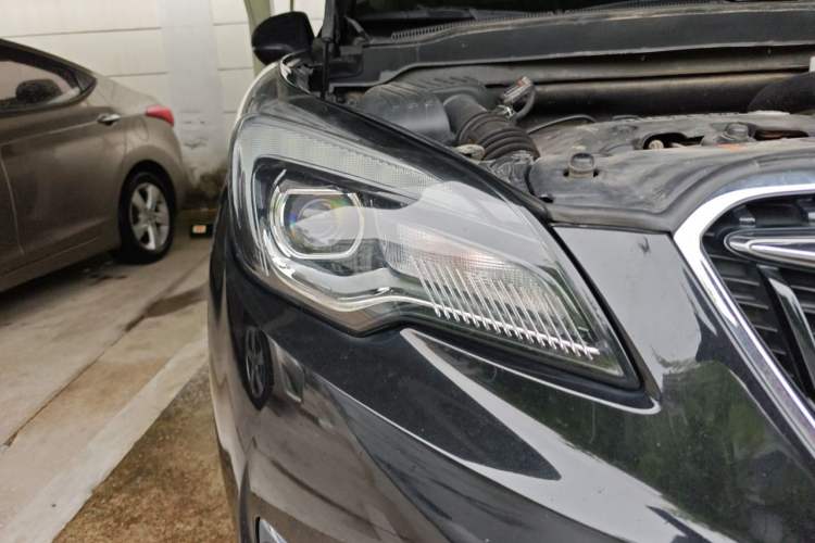 Used Buick Envision 2019 28T Four-Wheel Drive Luxury Version China V Standard Right Front Headlight