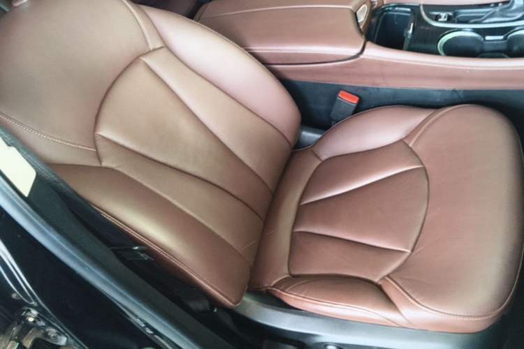 Used Buick Envision 2019 20T Two-Wheel Drive Luxury Version China VI Standard Right Front Seat