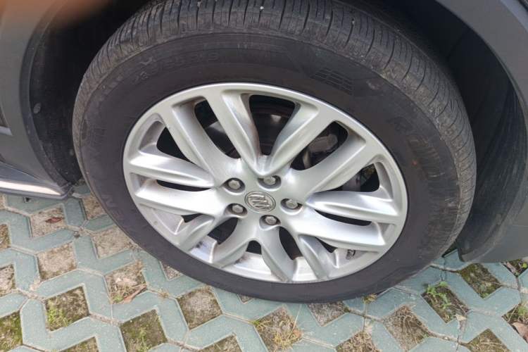 Used Buick Envision 2019 28T Four-Wheel Drive Luxury Version China V Standard Right Front Wheel Hub