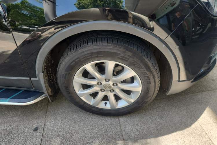 Used Buick Envision 2019 20T Two-Wheel Drive Luxury Version China VI Standard Right Front Wheel Hub