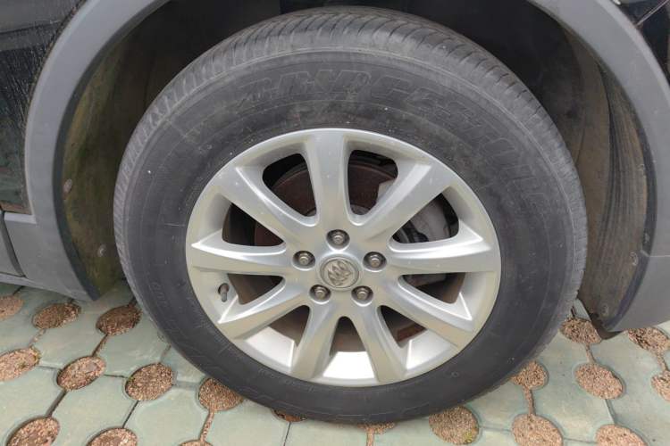 Used Buick Envision 2019 20T Two-Wheel Drive Luxury Version China V Standard Right Front Wheel Hub