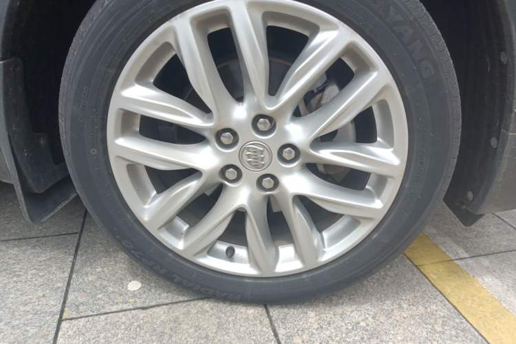 Used Buick Envision 2019 28T 4x4 Elite Version China V Standard Right Front Wheel Hub