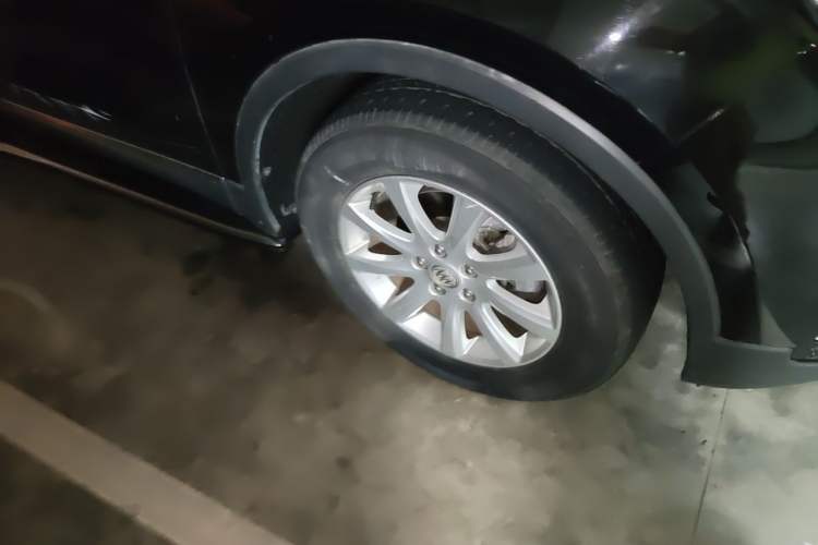 Used Buick Envision 2019 20T Two-Wheel Drive Elite Version China VI Standard Right Front Wheel Hub