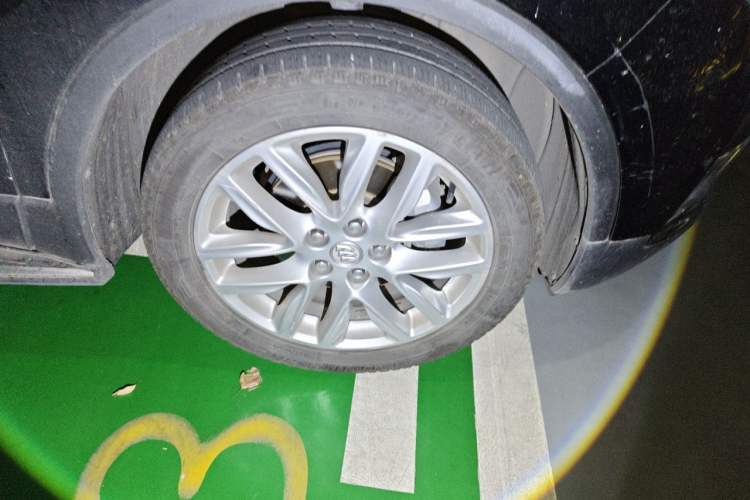 Used Buick Envision 2019 28T 4x4 Elite Version China V Standard Right Front Wheel Hub