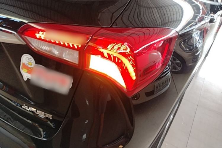 Used Buick Envision 2019 20T Two-Wheel Drive Elite Version China V Standard Right Rear Taillight