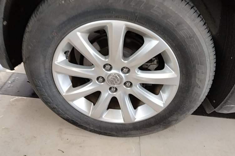 Used Buick Envision 2019 20T Two-Wheel Drive Elite Version China V Standard Right Rear Wheel Hub