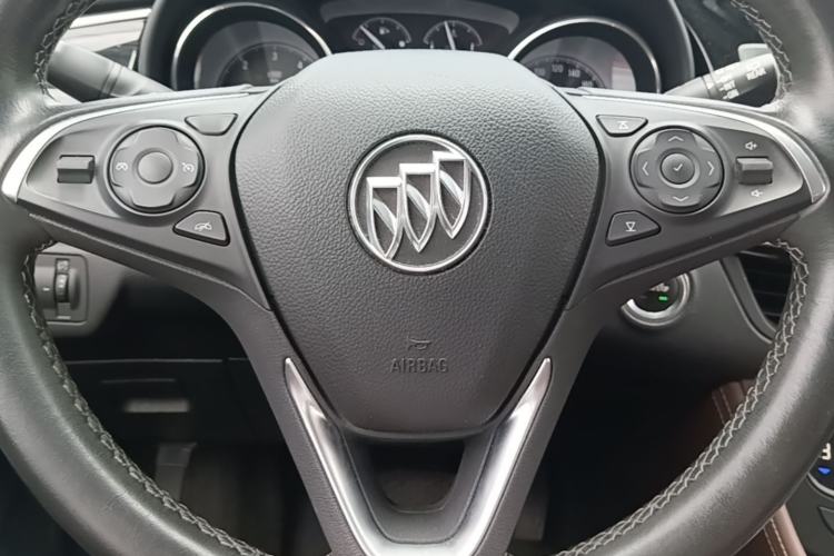 Used Buick Envision 2019 20T Two-Wheel Drive Luxury Version China VI Standard Steering Wheel
