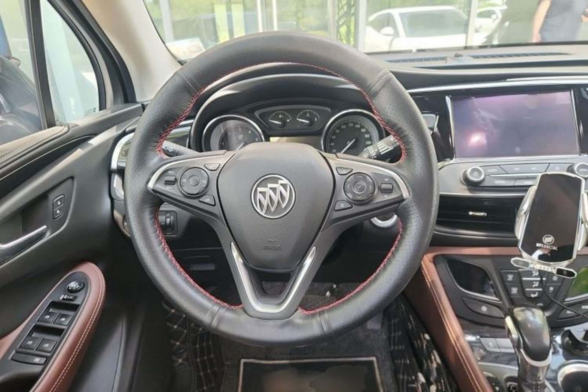 Used Buick Envision 2019 20T Two-Wheel Drive Luxury Version China VI Standard Steering Wheel