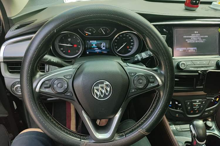 Used Buick Envision 2019 20T Two-Wheel Drive Luxury Version China V Standard Steering Wheel
