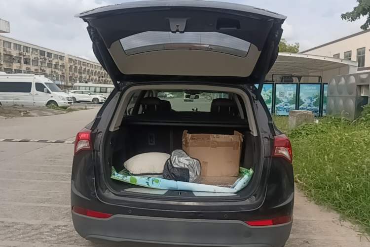 Used Buick Envision 2019 20T Two-Wheel Drive Luxury Version China VI Standard Trunk