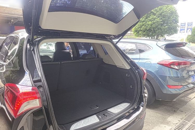 Used Buick Envision 2019 20T Two-Wheel Drive Elite Version China VI Standard Trunk