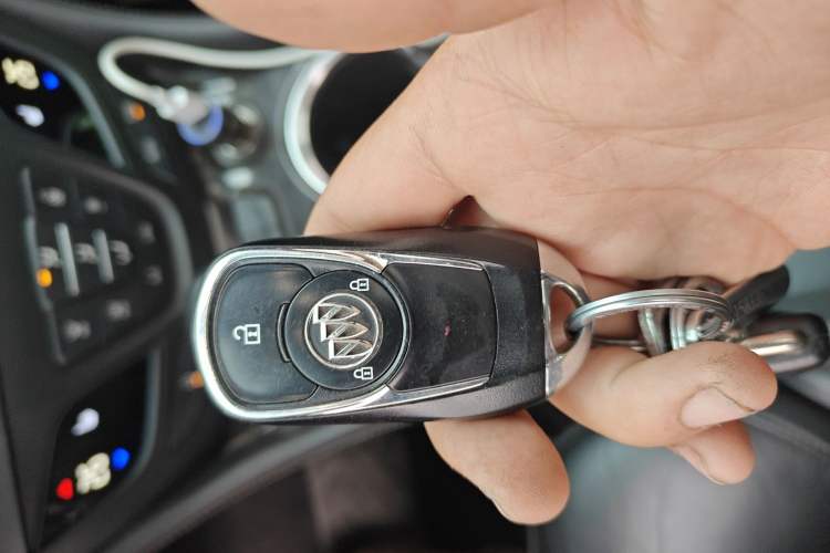 Used Buick Envision 2019 20T Two-Wheel Drive Elite Version China VI Standard Vehicle Key