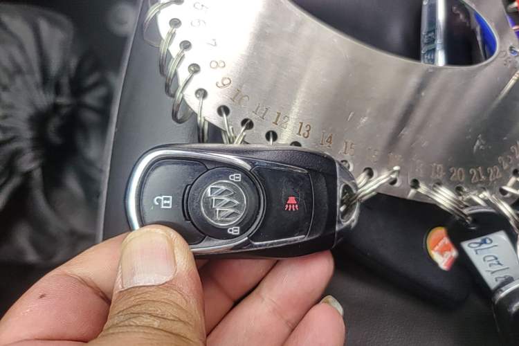 Used Buick Envision 2019 20T Two-Wheel Drive Elite Version China VI Standard Vehicle Key