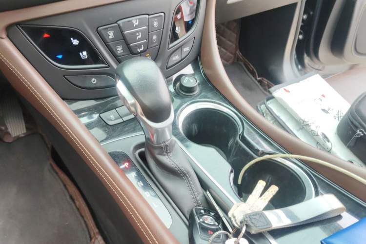 Used Buick Envision 2019 20T Two-Wheel Drive Luxury Version China VI Standard Gear Lever